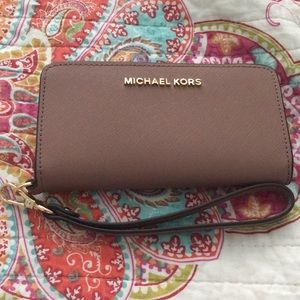 Michael Kors wristlet wallet